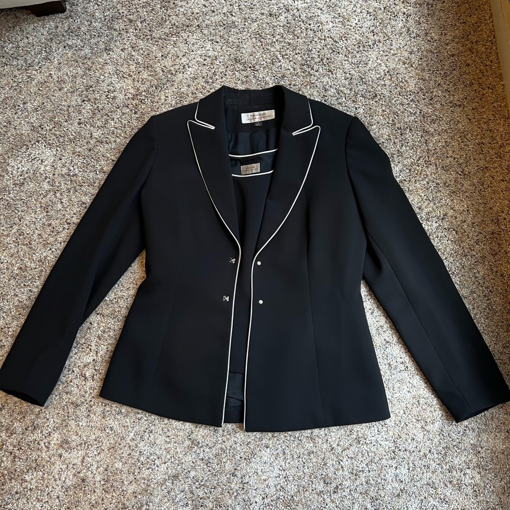 Tahari Arthur S Lavine Suit Jacket and Top